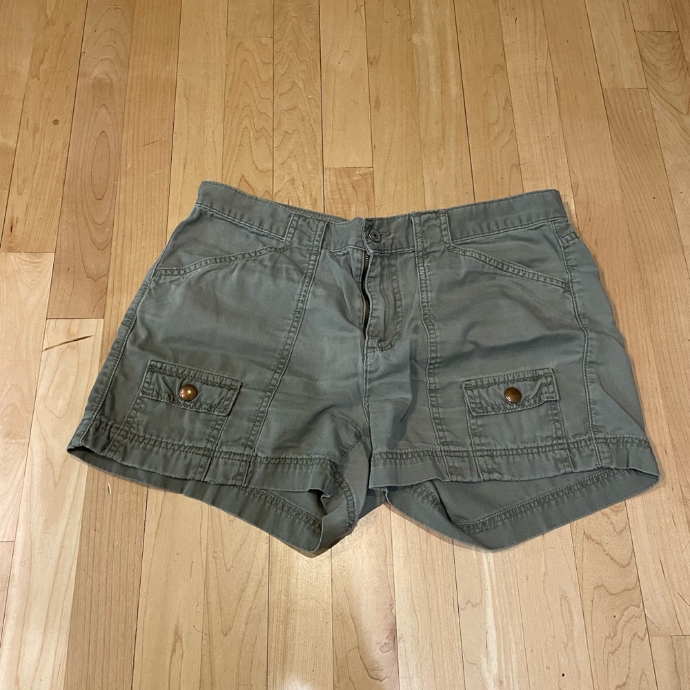 Gap shorts